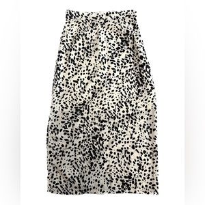 💗NEW Leopard Skirt NEVER WORN💗